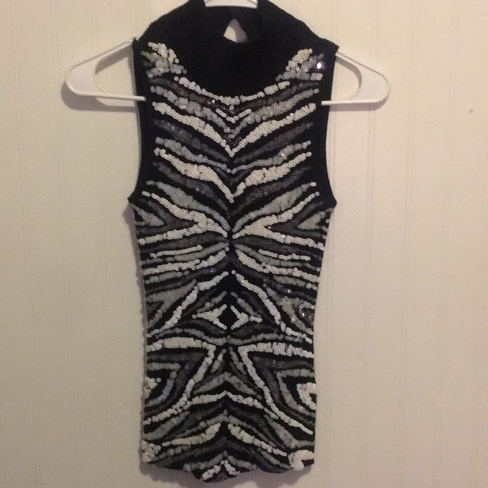 Sleeveless blouse